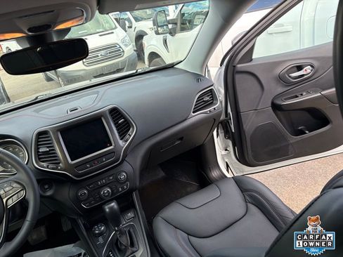 Used 2021 Jeep Cherokee Trailhawk w/ Premium Leather Package image 20