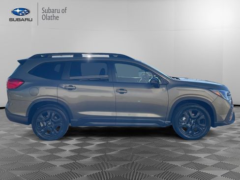 Certified 2023 Subaru Ascent Onyx Edition image 12