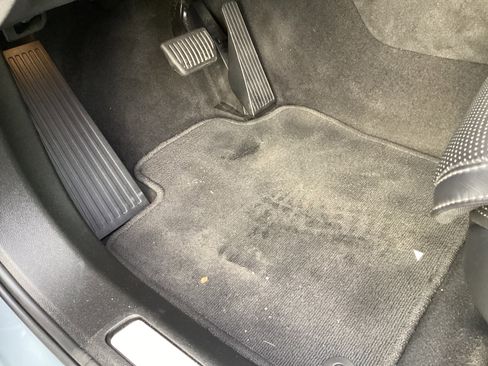 Certified 2022 Volvo XC60 B5 Inscription w/ Climate Package image 17