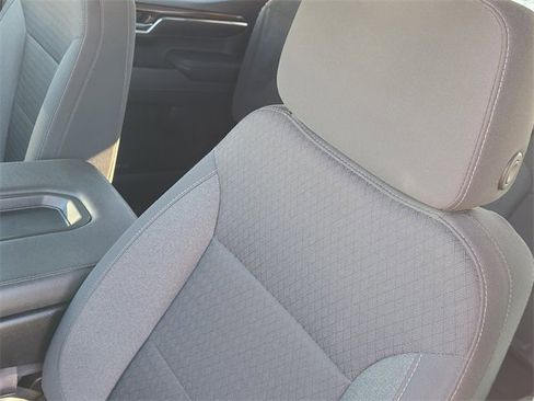 Used 2023 Chevrolet Silverado 1500 LT image 24