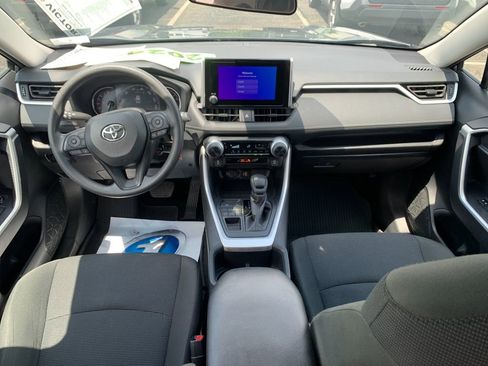 Used 2024 Toyota RAV4 LE AWD/4WD image 16