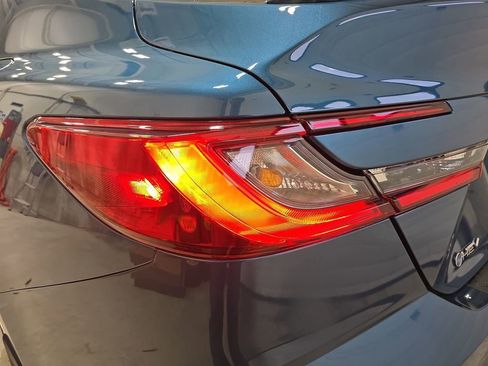 Used 2025 Toyota Camry SE image 32