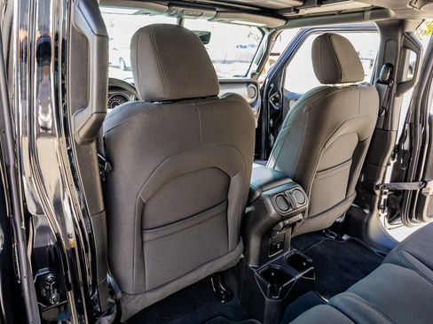 Used 2022 Jeep Wrangler Unlimited Sport w/ Sun And Sound Package image 35