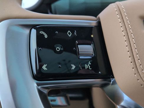 New 2026 Land Rover Range Rover SE image 25