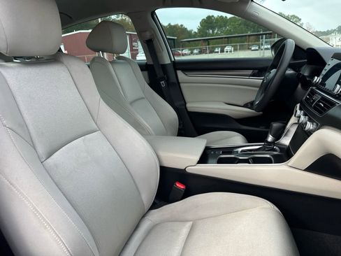 Used 2020 Honda Accord LX image 17