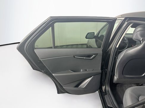 Used 2026 Kia Niro LX FWD image 26