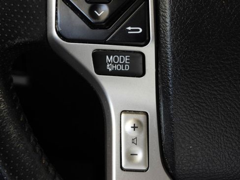 Used 2016 Toyota 4Runner 2WD SR5 image 79