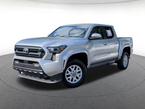 Used 2025 Toyota Tacoma SR5 AWD/4WD image 1
