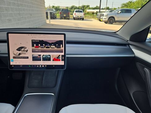 Used 2023 Tesla Model 3 Standard Range RWD image 14