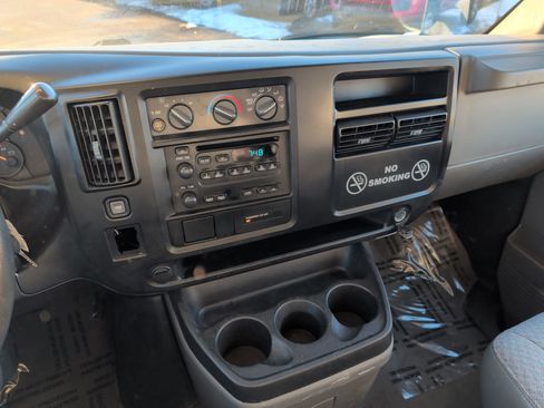 Used 2007 GMC Savana 1500 AWD Passenger w/ LT Preferred Equipment Group image 6