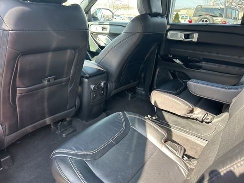 Used 2023 Ford Explorer ST w/ Equipment Group 401A AWD/4WD image 17