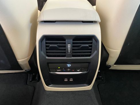 Used 2025 BMW 330i xDrive Sedan w/ Convenience Package image 29