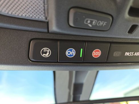 Used 2023 Chevrolet Silverado 2500 High Country image 40