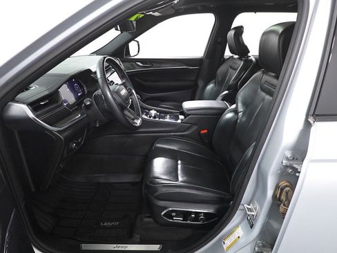 Used 2021 Jeep Grand Cherokee L Overland w/ Luxury Tech Group IV image 10