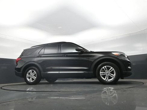 Used 2020 Ford Explorer XLT w/ Comfort Package AWD/4WD image 28