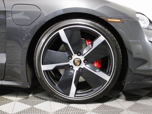 Used 2021 Porsche Taycan 4S image 42