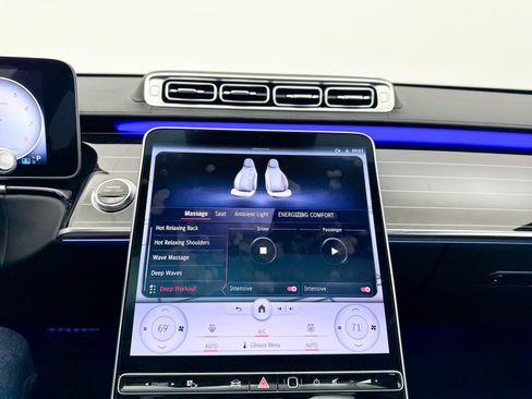 Used 2023 Mercedes-Benz S 500 S 500 w/ AMG Line image 41