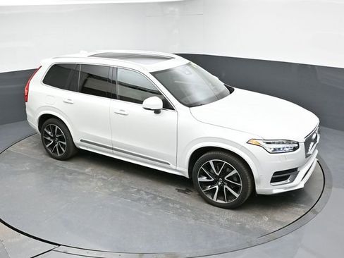 Used 2023 Volvo XC90 B5 Plus w/ Protection Package Premier image 9