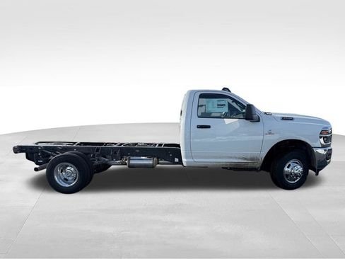 New 2026 RAM 3500 Tradesman w/ Chrome Appearance Group A AWD/4WD image 8