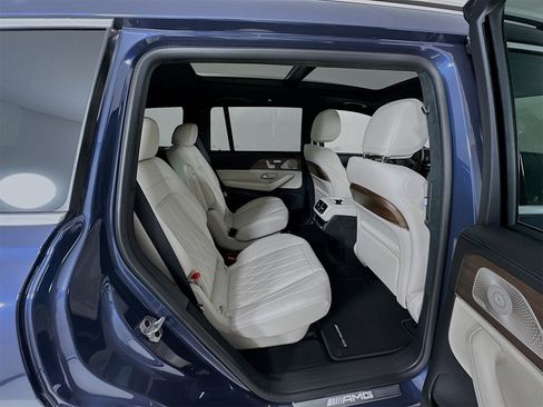 New 2026 Mercedes-Benz GLS 63 AMG 4MATIC image 32