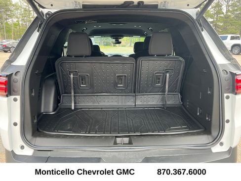 Used 2023 Chevrolet Traverse LT image 27