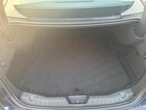 Used 2018 Jaguar XF Premium image 14