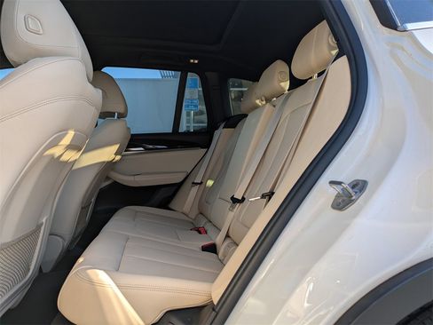 Used 2018 BMW X3 xDrive30i image 4