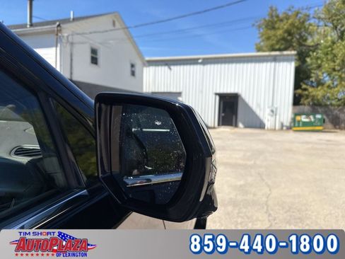 Used 2023 Chevrolet Tahoe High Country image 17