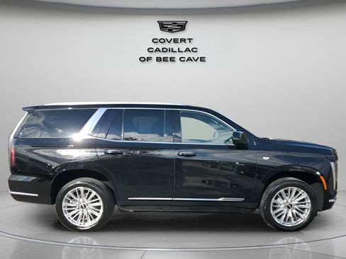 Certified 2025 Cadillac Escalade Premium Luxury image 11