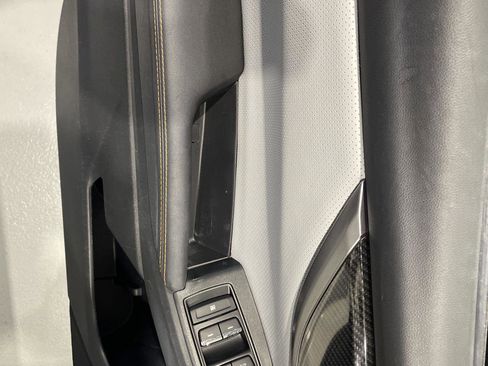 Used 2020 Subaru Crosstrek 2.0i Limited w/ Moonroof Package w/Navigation image 2