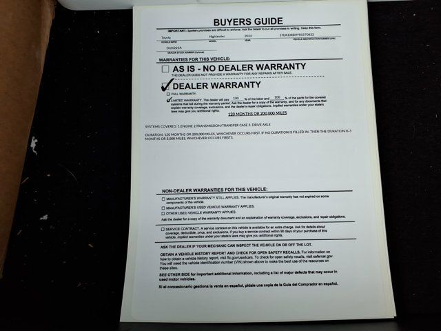 Used 2024 Toyota Highlander XLE AWD/4WD image 37