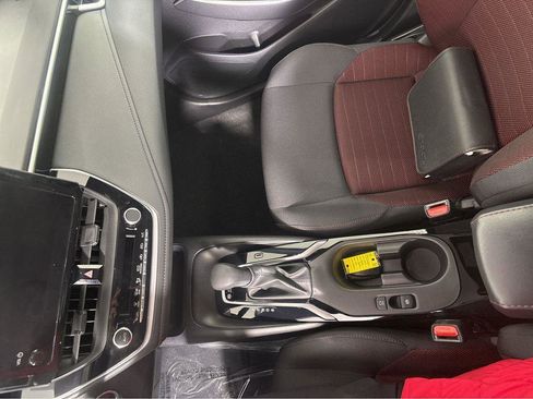 Used 2023 Toyota Corolla SE image 29