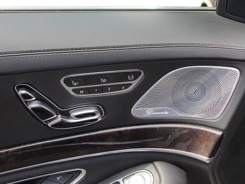 Used 2015 Mercedes-Benz S 63 AMG 4MATIC Sedan image 38