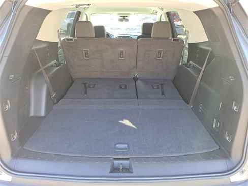 Used 2020 Chevrolet Traverse LS image 27