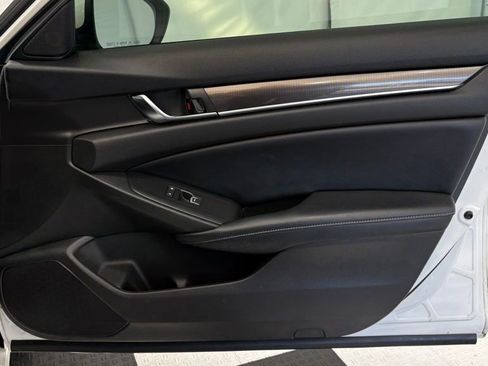 Used 2018 Honda Accord Sport image 22