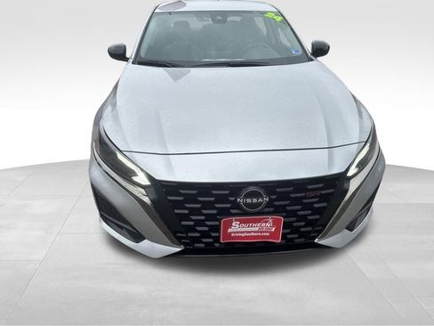 Used 2024 Nissan Altima 2.5 SR image 34