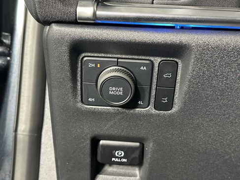 Used 2025 Ford Expedition Max Platinum image 27