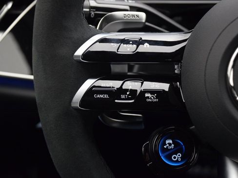 New 2026 Mercedes-Benz E 53 AMG e 4MATIC Sedan image 21