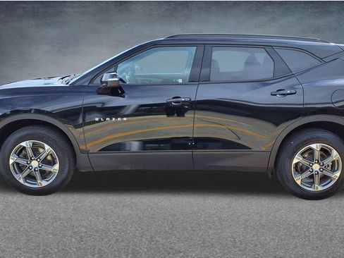Used 2024 Chevrolet Blazer LT w/ LPO, Floor Liner Package FWD image 2