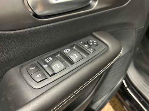 New 2027 Chrysler Pacifica Limited w/ S Appearance Package FWD image 25