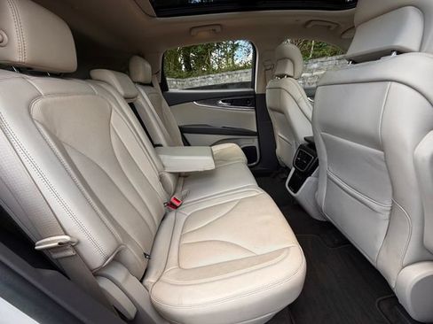 Used 2019 Lincoln Nautilus Reserve w/ Class II Trailer Tow Package FWD image 32