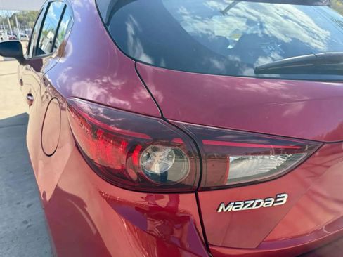 Used 2014 MAZDA MAZDA3 i Sport image 11