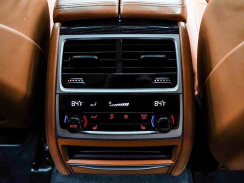 Used 2019 BMW 750i xDrive w/ Executive Package image 21