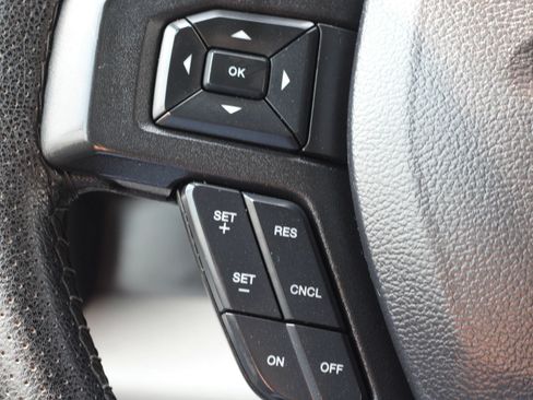 Used 2020 Ford F250 XLT AWD/4WD image 16