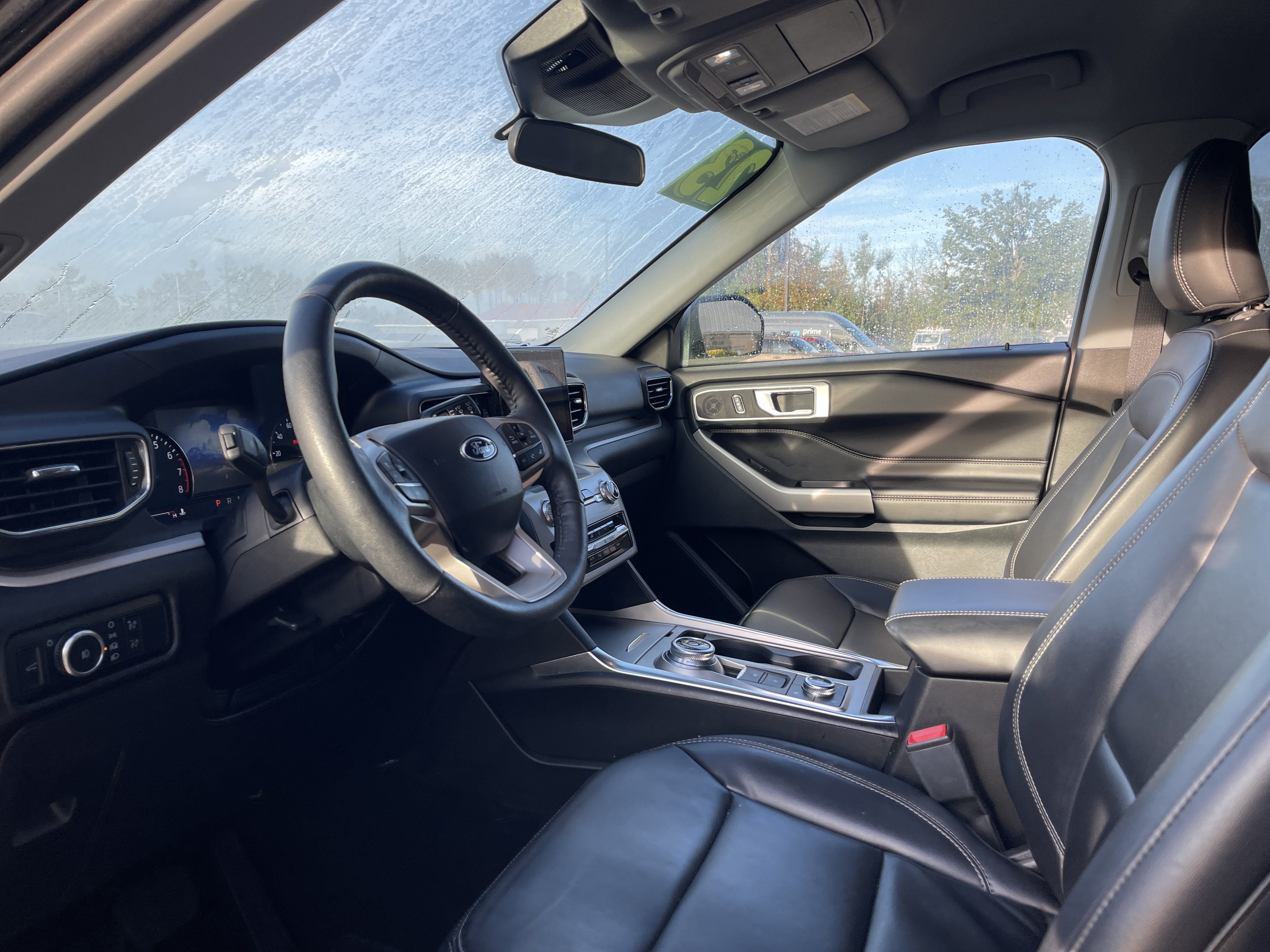Used 2023 Ford Explorer XLT w/ Equipment Group 202A AWD/4WD image 10