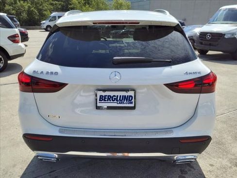 Used 2025 Mercedes-Benz GLA 250 4MATIC image 5