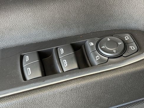 Used 2024 GMC Sierra 1500 SLT image 11