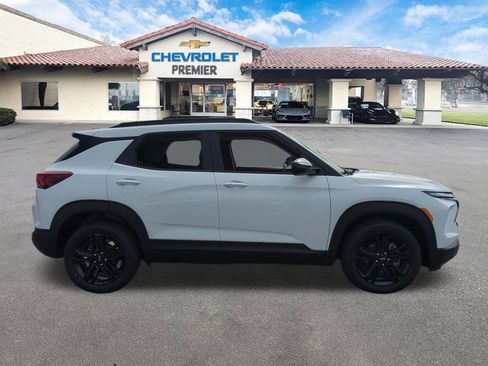 New 2026 Chevrolet TrailBlazer LT w/ Midnight Edition FWD image 9