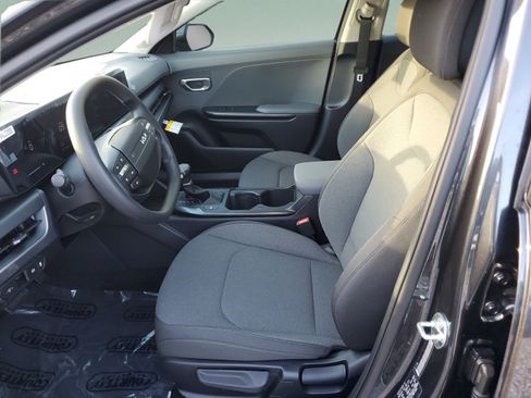 Used 2025 Kia K4 FWD image 15