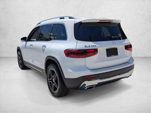Used 2026 Mercedes-Benz GLB 250 image 8